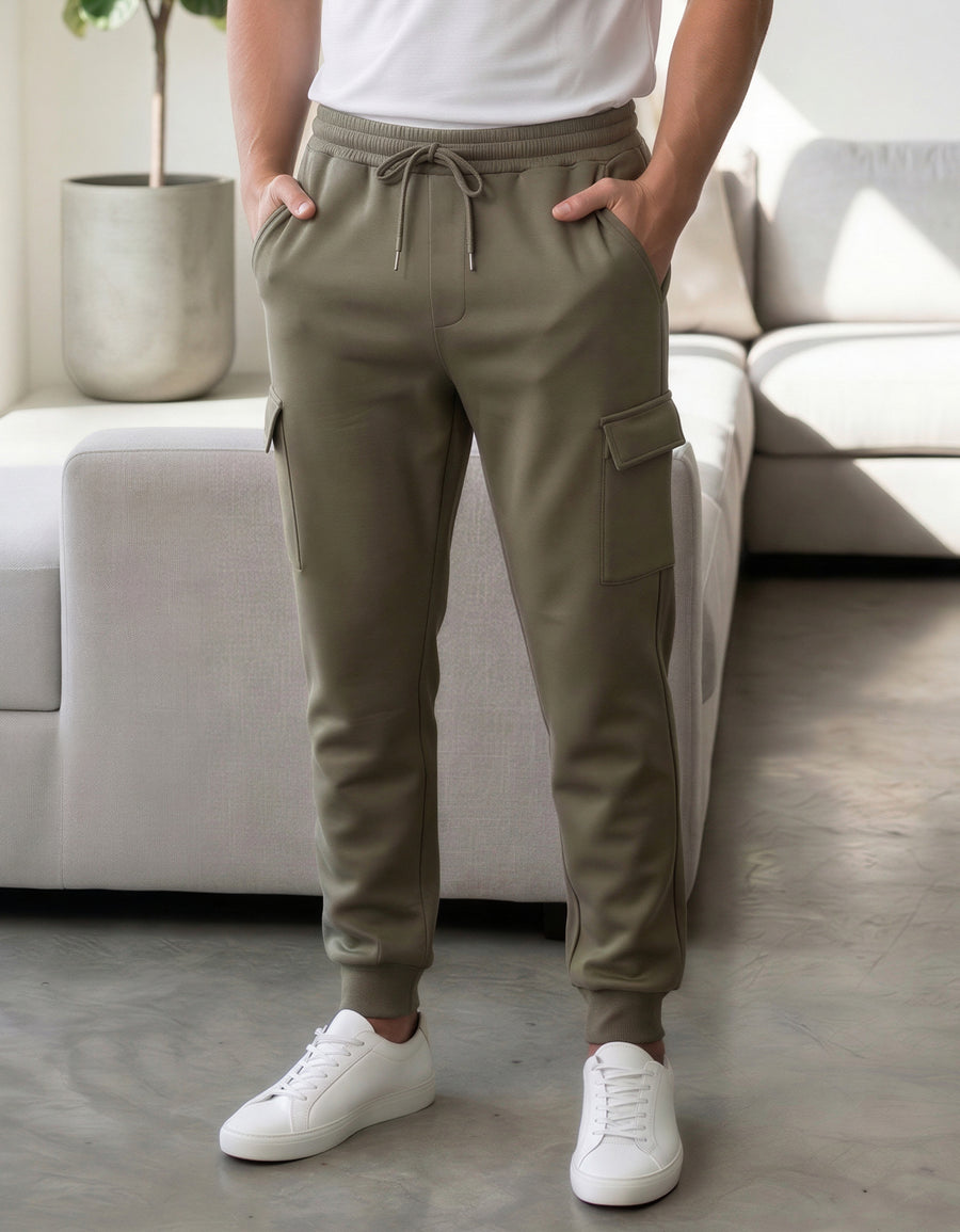 Pants Jogger Cargo Hombre Fleece con Bolsillos Laterales color Taupe