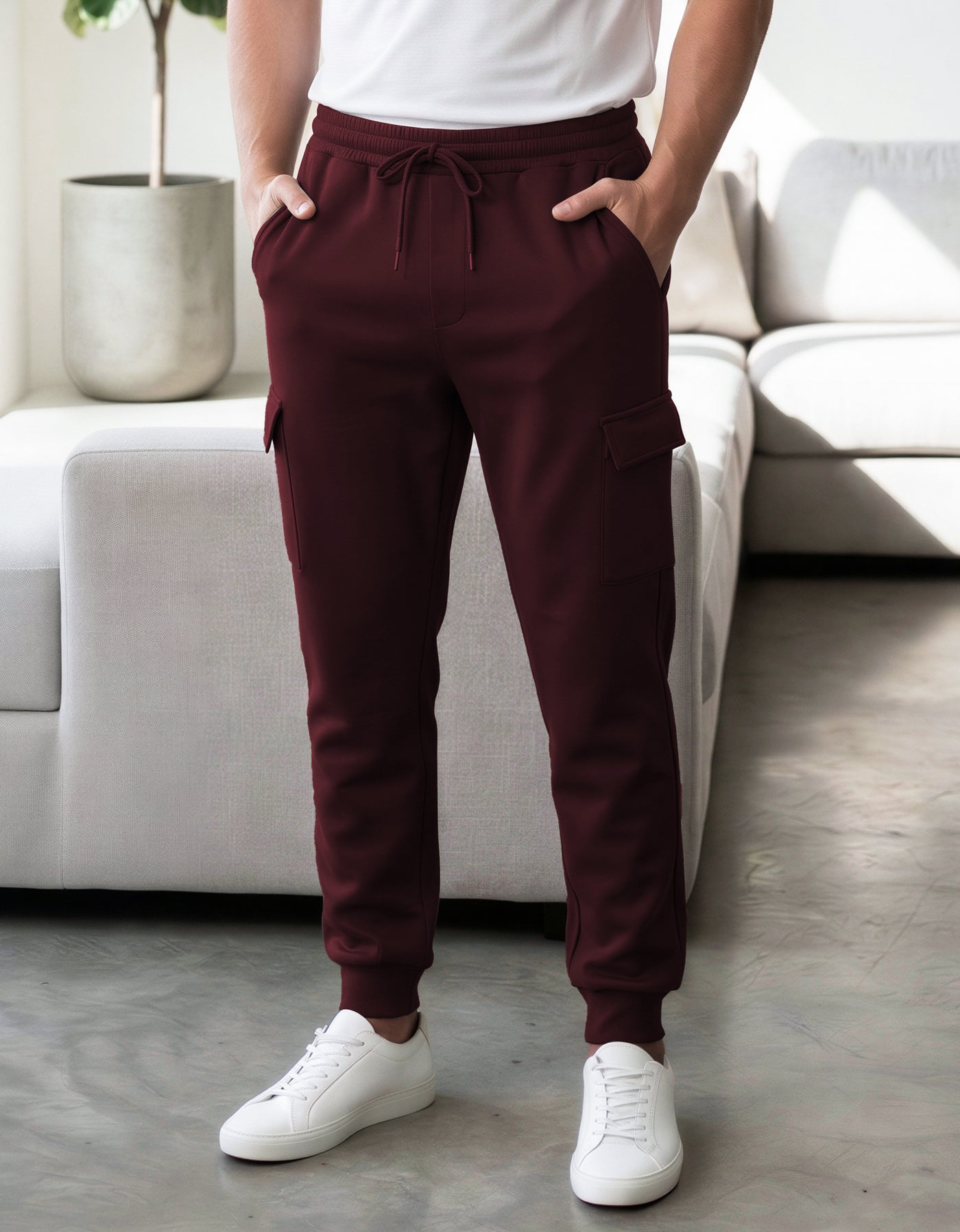 Pants Jogger Cargo Hombre Fleece con Bolsillos Laterales color Vino